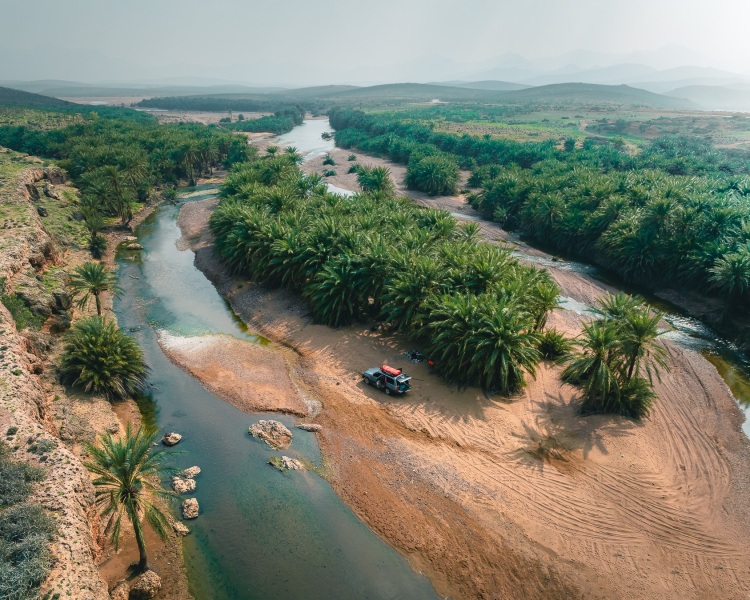 Lunch in the wadi - Socotra - Drone trip